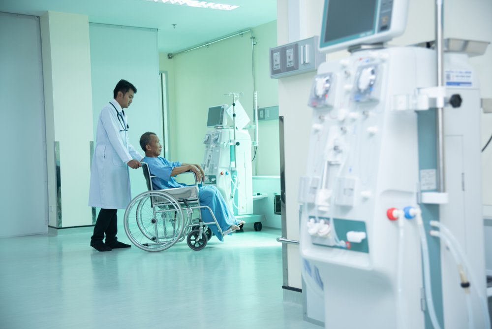 Struggling with hemodialysis? Discover 10 expert tips to manage emotions, medication, and lifestyle for a healthier, confident dialysis journey.
